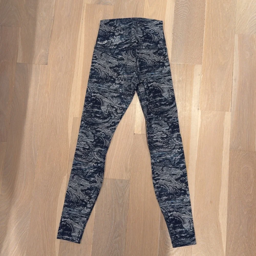 Lululemon Align RARE - Picture 2 of 4